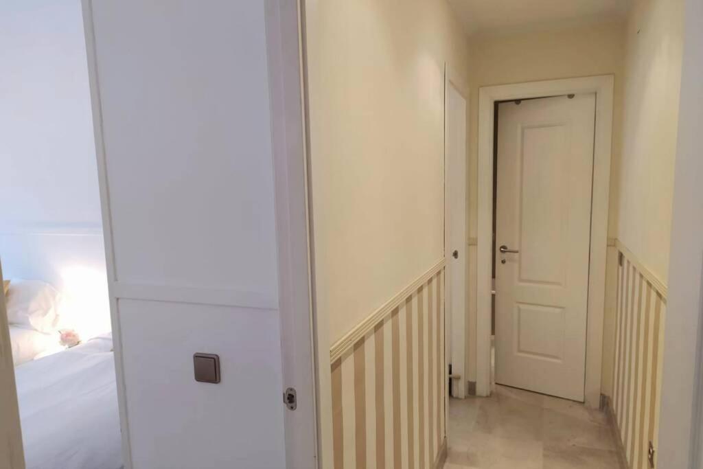 Appartement With Two Séville